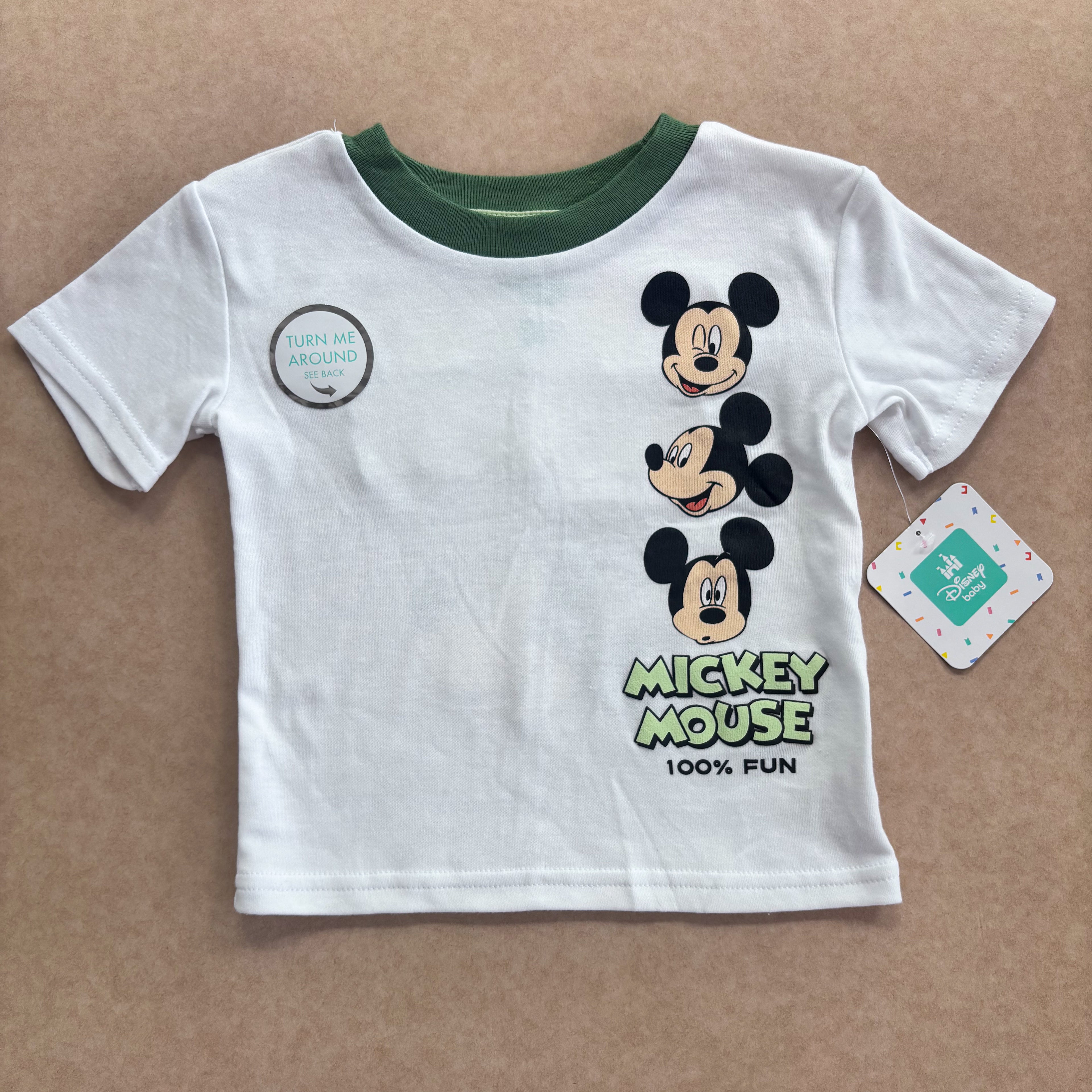 Conjunto Casual Mickey Mouse Verde y Blanco